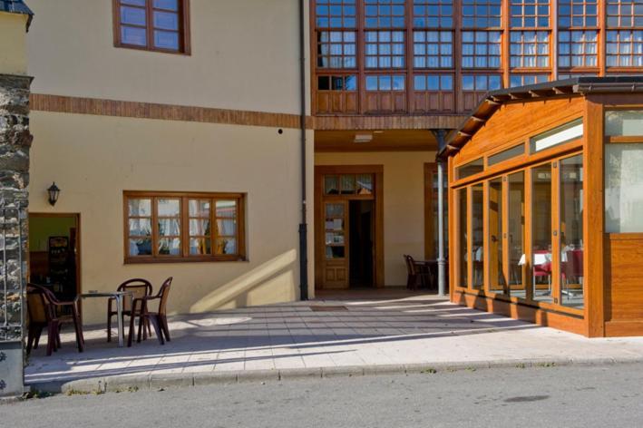 Hotel Restaurante La Casilla กันกัส เดล นาเซอา ภายนอก รูปภาพ